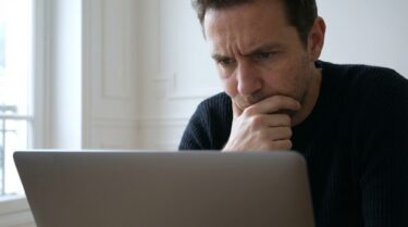 Surveillance Bancaire Le Detail Lors De Vos Transferts Dargent Qui Vous Place Directement Dans Le Viseur Des Autorites Featured