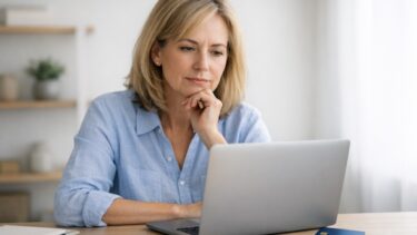 « À la mort de mon mari, la banque n'a jamais bloqué notre compte » : voici ce que dit la loi et ce que les couples ignorent