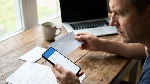 Comment déposer un chèque à La Banque Postale en ligne ?