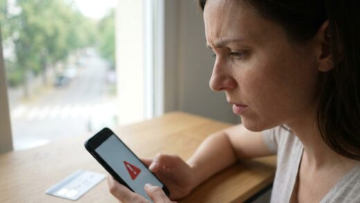 « J'ai contesté un paiement frauduleux fait depuis l'étranger » : personne ne m'avait dit que mon délai de 13 mois tombait...