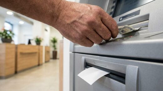 « J'ai déposé 900 € en espèces à l'automate de ma banque » : personne ne m'avait dit que mon ticket ne prouvait rien en ca...
