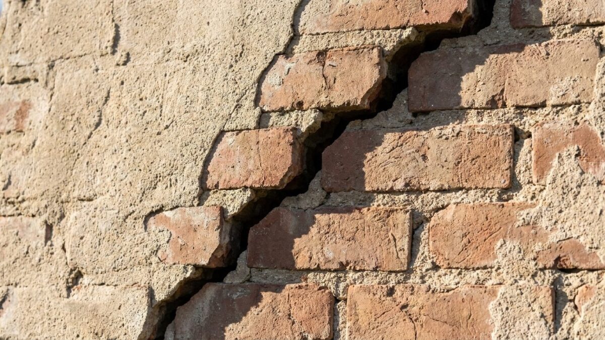 « J'ai payé pendant 12 ans l'option rachat de franchise de mon contrat habitation » : au moment des fissures, mon assureur...