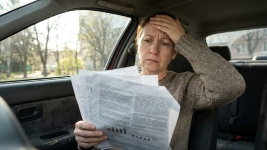« J'ai prêté ma voiture à mon fils de 23 ans pendant les vacances » : personne ne m'avait dit que mon contrat prévoyait 1 ...