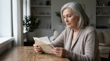 Je me suis remariée à 67 ans puis j'ai divorcé 3 ans plus tard : l'Agirc-Arrco a refusé de me rendre la réversion de mon p...