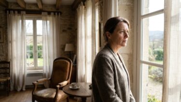 « Je suis restée dans notre maison après l'enterrement de mon mari » : personne ne m'avait dit que mon droit d'y rester à ...