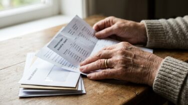Ma mère a versé 180 000 € sur une assurance vie à 86 ans pour en sortir ma part : personne ne m'avait dit ce que le juge r...